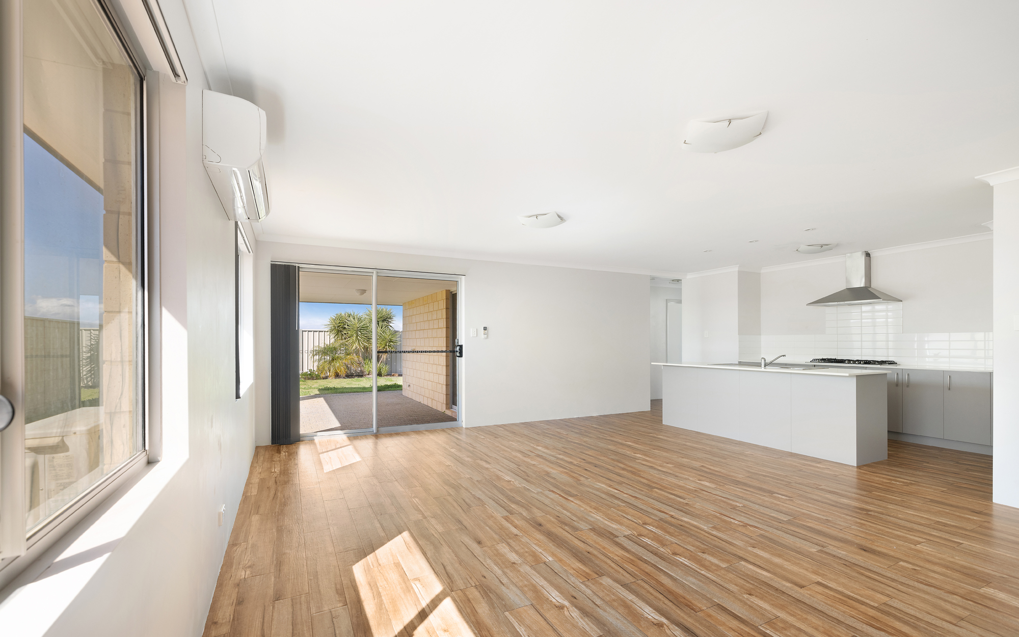 70 Ocean Queen Drive, WANDINA WA 6530