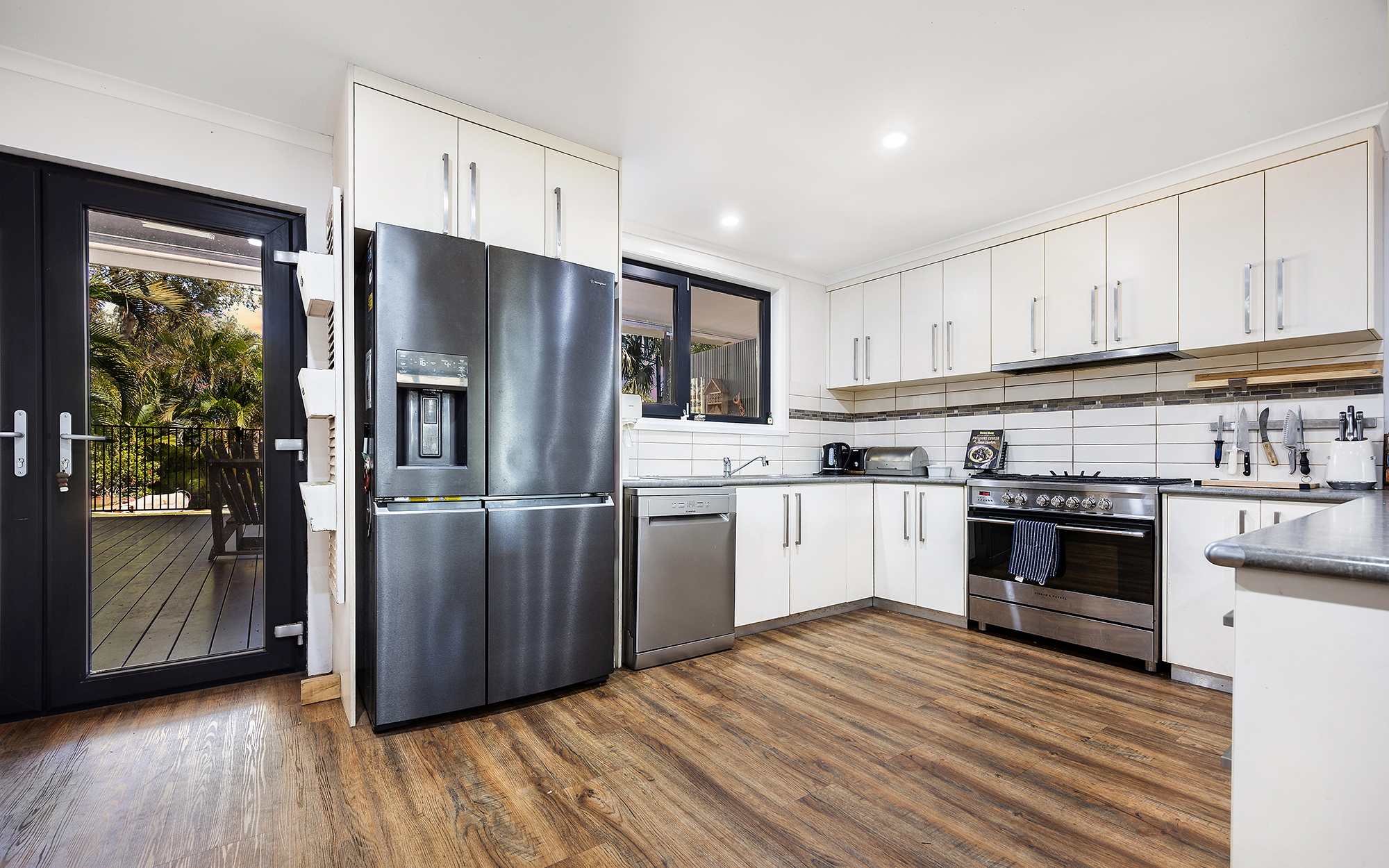 5 Robe Crescent, DAMPIER WA 6713