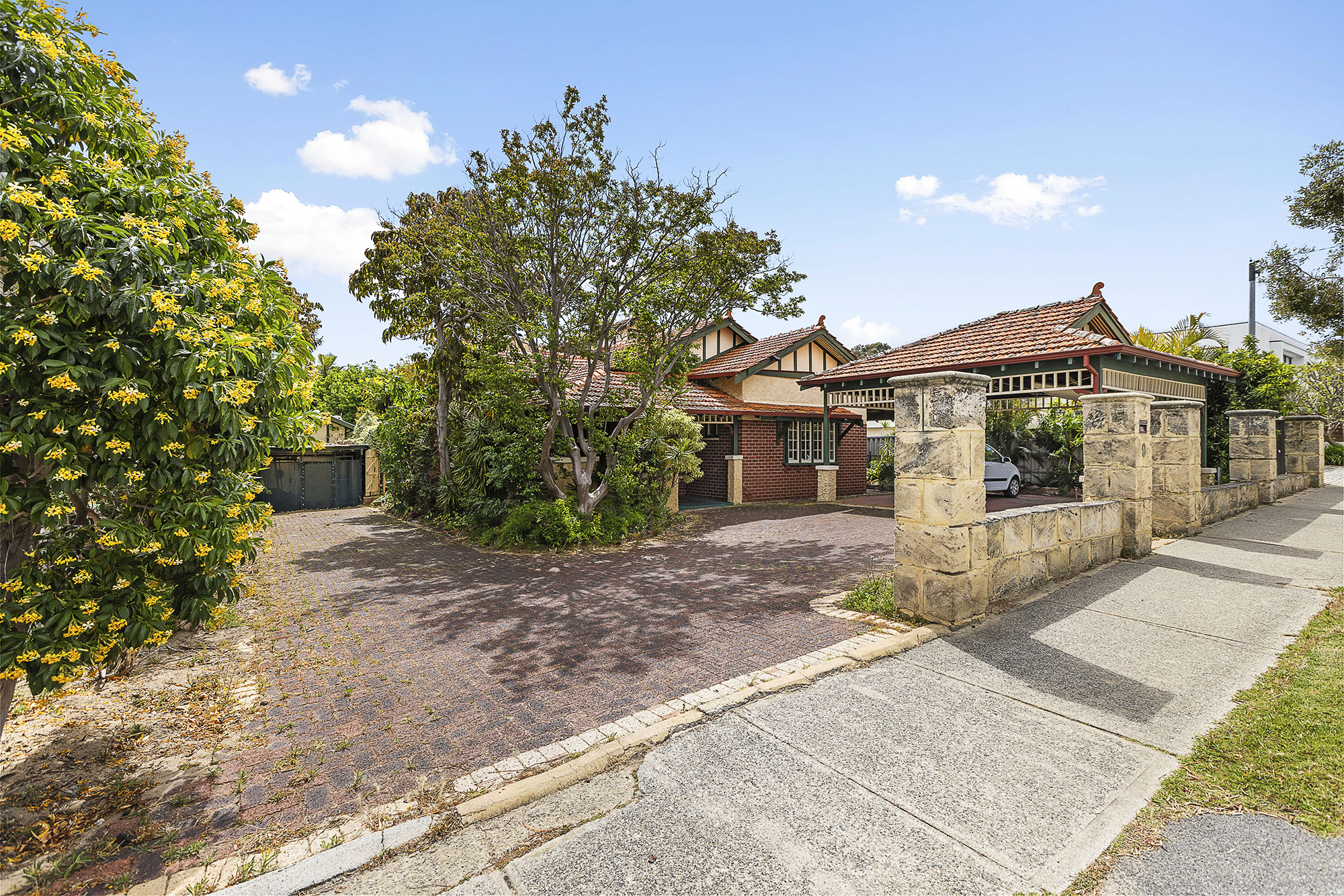 9 Fairfield Street, MOUNT HAWTHORN WA 6016